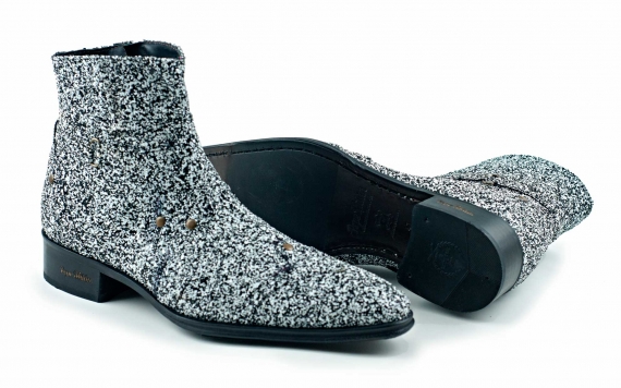 Paris short-leg boot, made in black and white glitter.