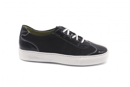 Zapato modelo Back, fabricado en Factor Negro Afelpado Negro