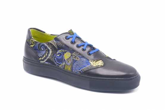 Shoe model Bea, manufactured in Napa Negra Jacquard 521 N5