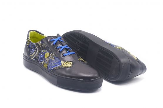 Shoe model Bea, manufactured in Napa Negra Jacquard 521 N5