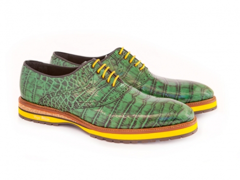 Sneaker modelo Paddington verde, fabricado en arby P, color patent verde