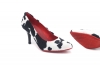 Ling Shoe mode, manufactured in Vaca Negra y Blanca