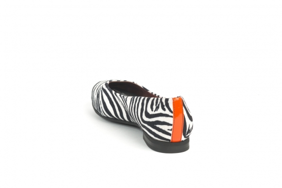 Ballerina model shoe Lety, made in black and white zebra.