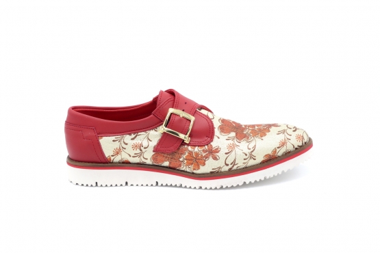 Zapato modelo Clivia Lame Oro Nº 5 Napa Roja.