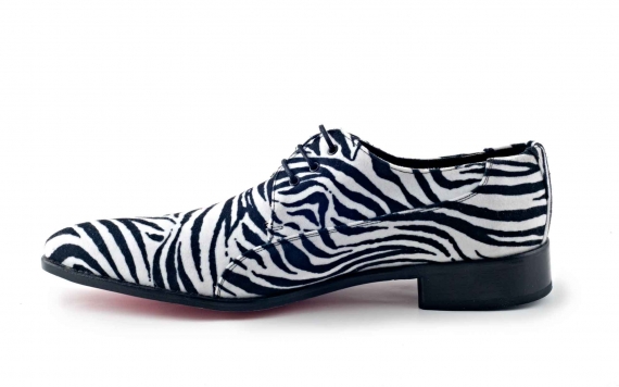 Modèle de chaussures Faunia, fabriqué en Vecton zebra blanc-noir.