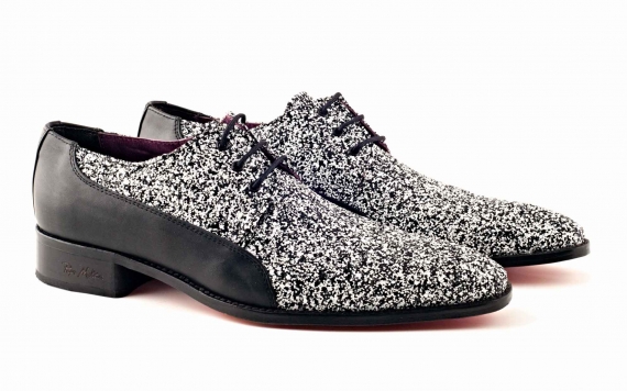 Modèle de chaussures Party, fabriqué en glitter noir-blanc et noir cuir nappa