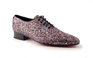 Modèle de chaussure Star, fabriqué en multicolores glitter. 