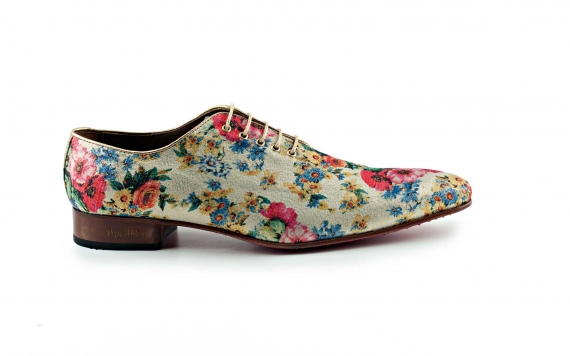 Zapato modelo Spring, fabricado en textil lame oro nº522