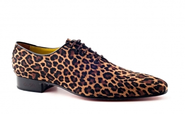 Africa shoe model, made of brown fantasy leopard.