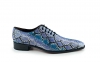 Modèle de chaussures Mayle, fabriqué en lila serpent glitter. 