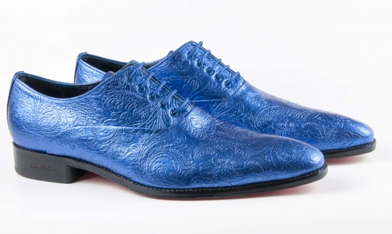 Zapato modelo Emiratos, fabricado en Totana azul metalizado.