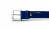 Cinturón modelo Serendipia, fabricado en charol azul milán.