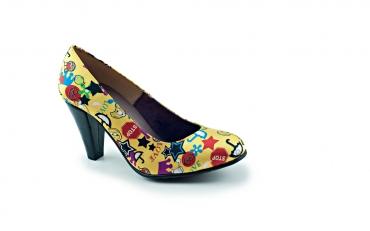 Zapato modelo Cartoon , fabricado en fantasía cómic amarillo. 