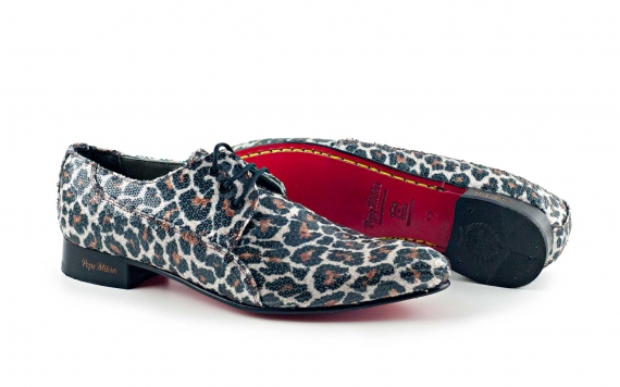 Model Shoe, Felt. Made in fantasy leopard steel.