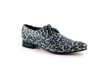 Model Shoe, Felt. Made in fantasy leopard steel.