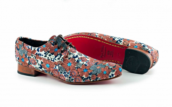 Zapato modelo Alaska, fabricado en textil m 27 marrón nº 9