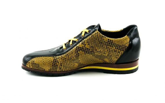  Snacob model sneaker made in yellow snake and black lapel.