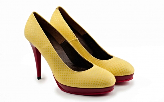 Modèle de chaussures Monroe, fabriqué en lagarto metal sajel.