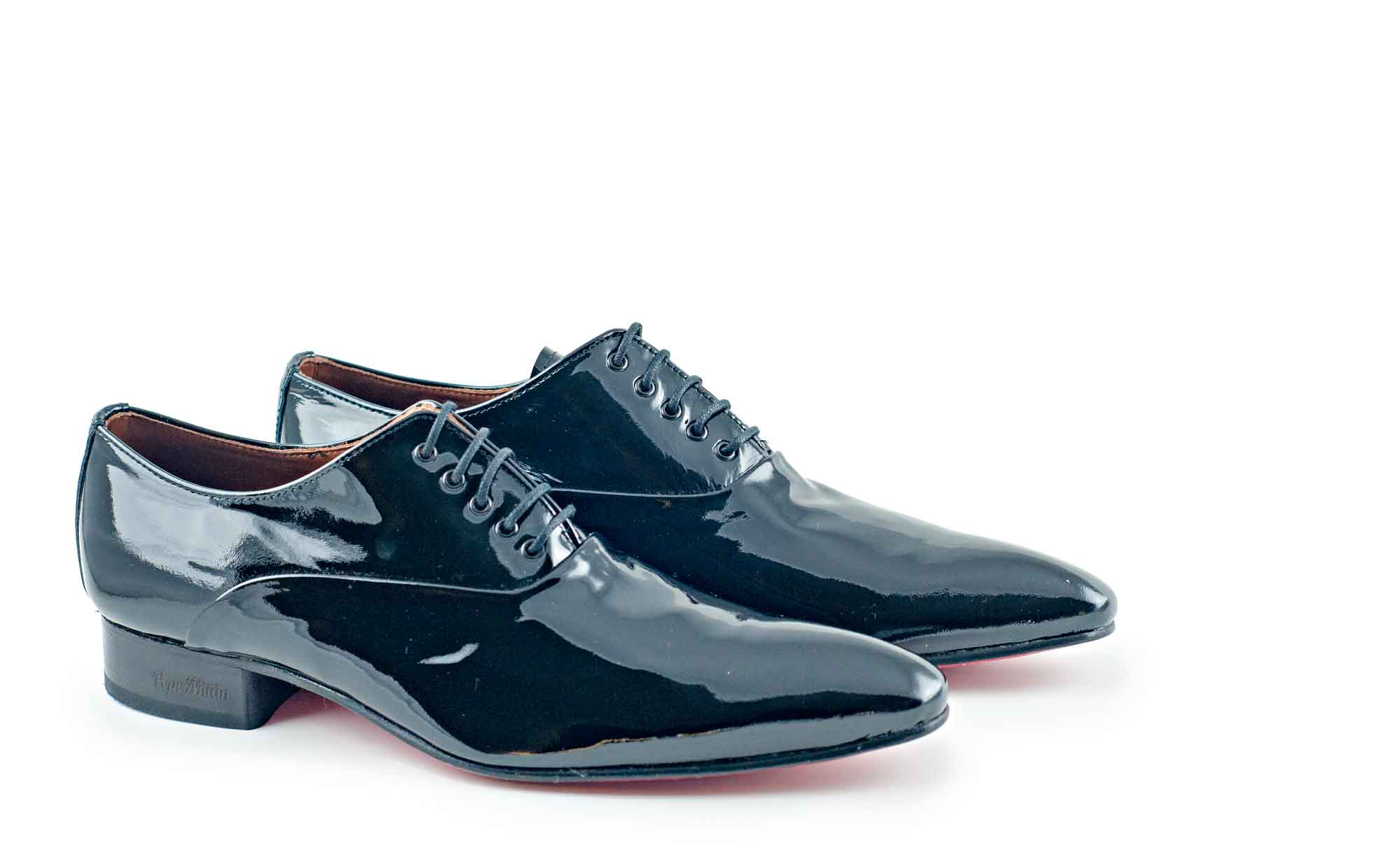 Sinatra shoe, manufactured in black 