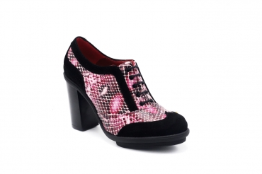 Modèle de chaussure Blush, fabriqué en Mamba Rosa Serraje Negro