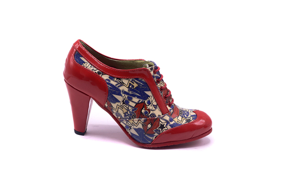 Zapato modelo Beth, fabricado en Napa Kiss of Death & Charol Rojo