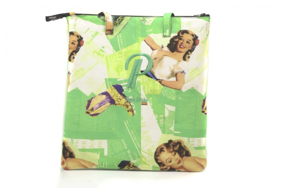 Bolso modelo Baker, fabricado en Fantasia Marilyn