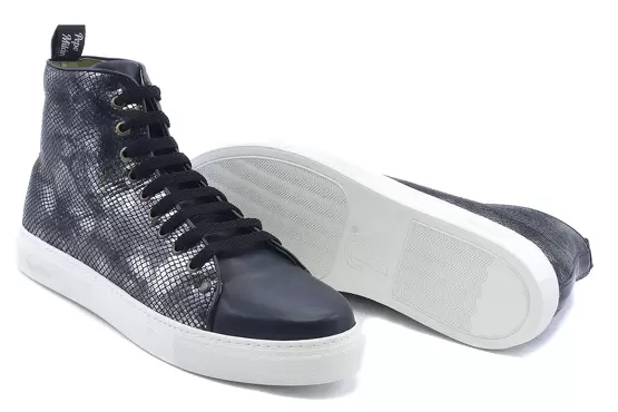 Zapato modelo Sauria, fabricado en 102 Dagal Plata Napa Azul Marino