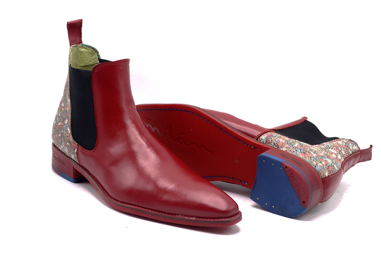 Botin de caballero, Modelo Raiban fabricado en napa roja, gorki