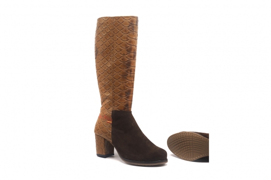 Sahara model boot, made in honey anaconda