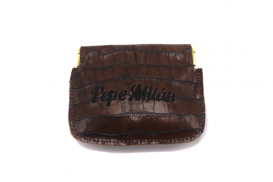 Monedero modelo Kyle, fabricado en Cuero Coco