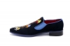 Zapato modelo Viana, fabricado en TERCIOPELO NEGRO BORDADO LILLIE