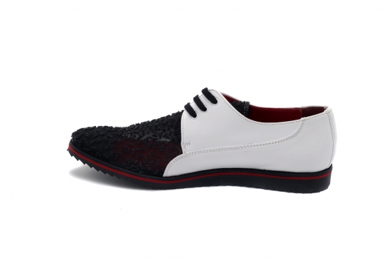 Shoe model Artis, manufactured in GASA BOLITAS NAPA BLANCA