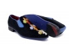 Zapato modelo Viana, fabricado en TERCIOPELO NEGRO BORDADO LILLIE