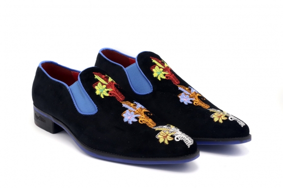 Zapato modelo Viana, fabricado en TERCIOPELO NEGRO BORDADO LILLIE