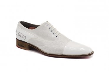 Urs model shoe, manufactured in Charol Blanco y Glitter Blanco
