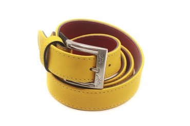 Cinturón modelo California, fabricado en napa amarilla