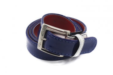 Model belt Brett, manufactured in Charol Blanco Charol Azul