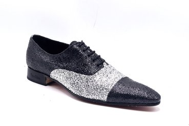 Zapato modelo BRILLY, fabricado en Glitter negro y plata