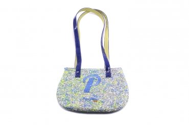 Bolso modelo Glister, fabricado en Scrawl color 2 Charol Azul Milán