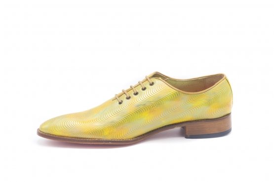 Hélice Shoe model, manufactured in Espiral Print 703