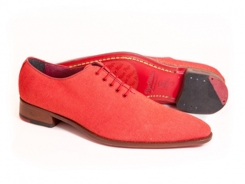 Modèle de chaussure Morning, en textile rouge Pichu