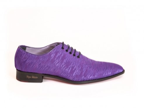 Modèle de chaussure lente, faite à Cuba lila.