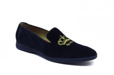 Modèle de chaussure Fallon fabriqué en Terciopelo Marino Bordado Corona Pepe Milan Oro