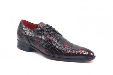 Zapato modelo Troupe, fabricado en Croco Patent Burdeos