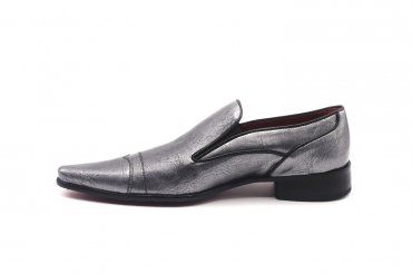 Modèle de chaussure Godard, fabriqué en Charol Gris Perla