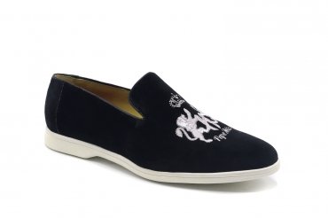 Modèle de chaussure Leo fabriqué en Terciopelo Negro Bordado Leones Pepe Milan Oro 