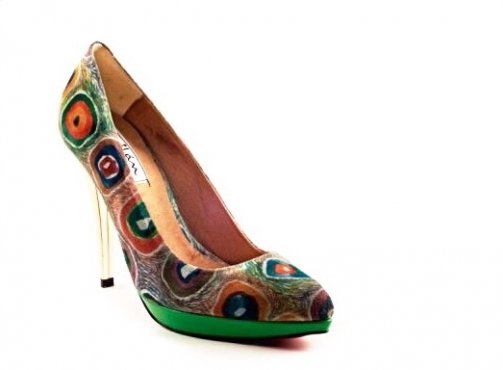 Zapato modelo Good Mood fabricado en serraje afelpado chueca.