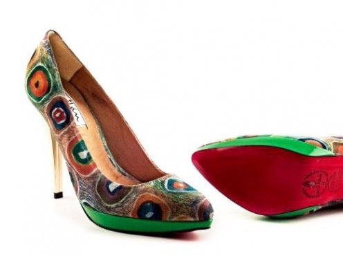 Zapato modelo Good Mood fabricado en serraje afelpado chueca.