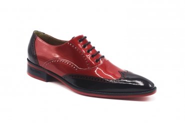 Modèle de chaussure Bermejo, fabriqué en Charol Negro Charol Metal Rojo