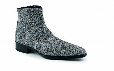 Modéle de butin Paris chevalier , en glitter noir en blanc.